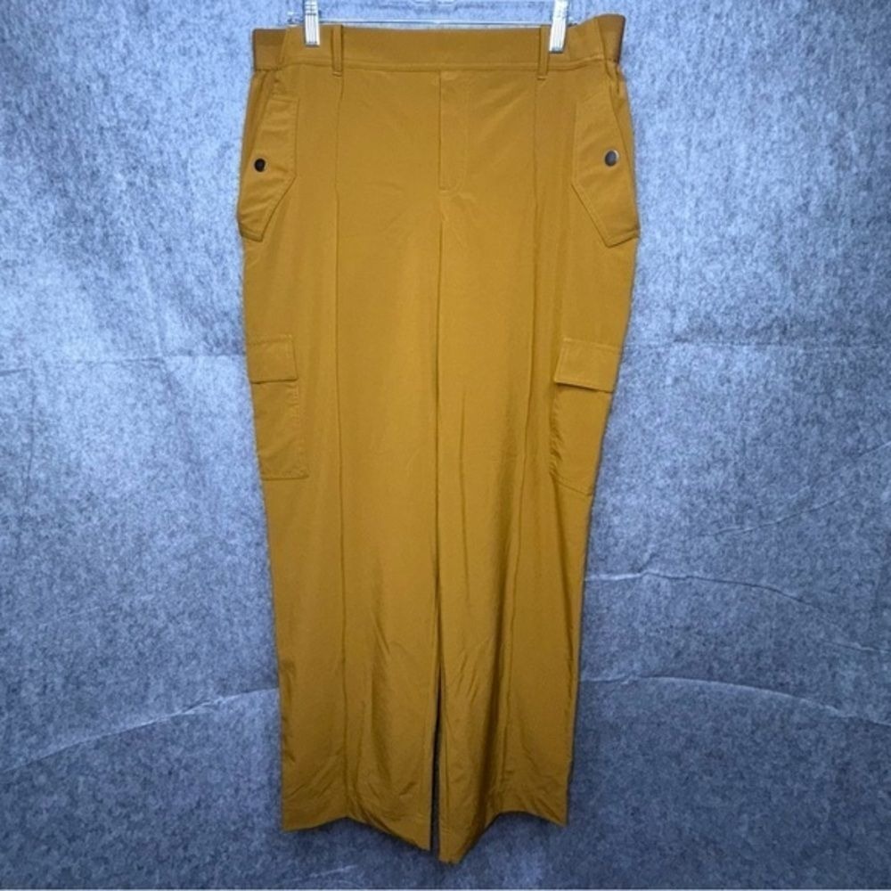 Athleta Women's Vienna Cargo Pants in Brass Yellow-‎ Sz 16